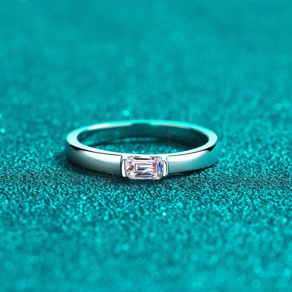 Moissanite 925 Sterling Silver Ring - Swiss Jewellers
