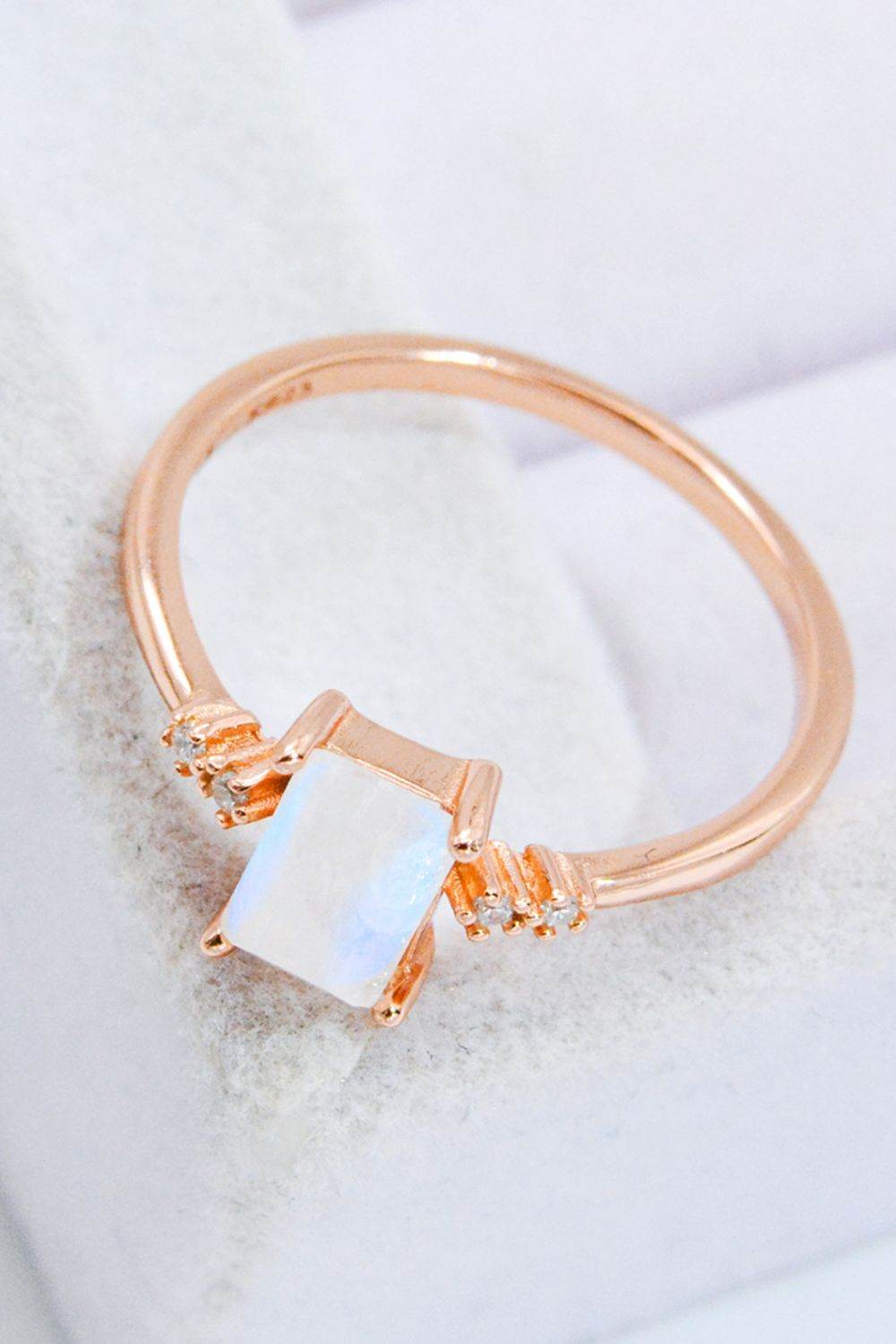 Rectangle Natural Moonstone Ring - Swiss Jewellers
