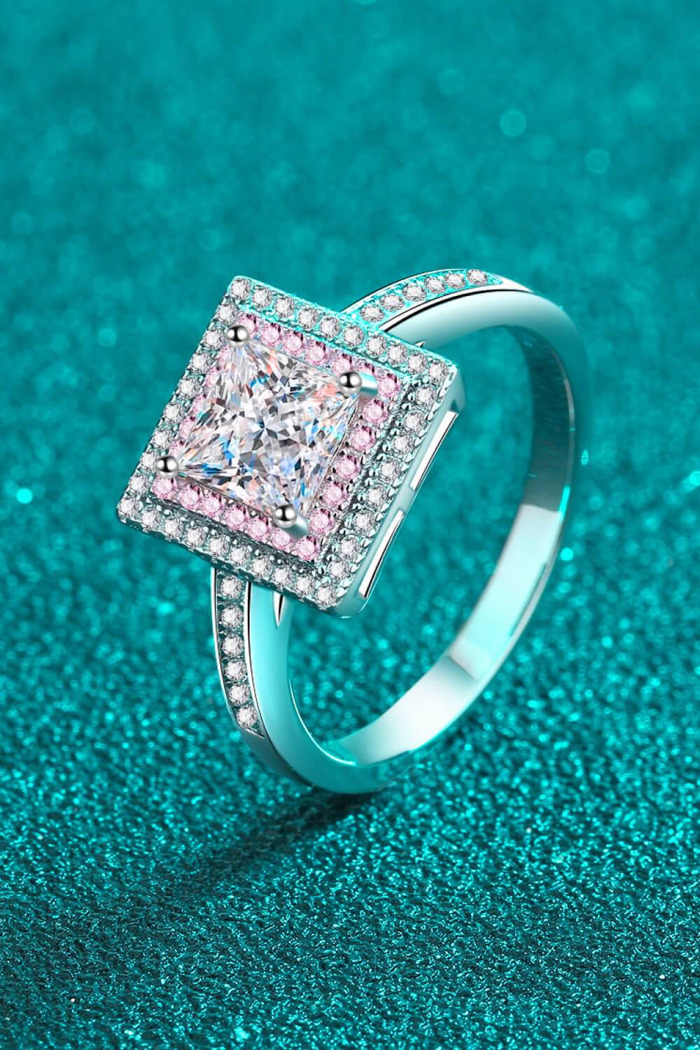 Stay Elegant 1 Carat Moissanite Ring - Swiss Jewellers