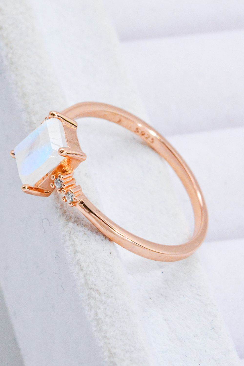 Rectangle Natural Moonstone Ring - Swiss Jewellers